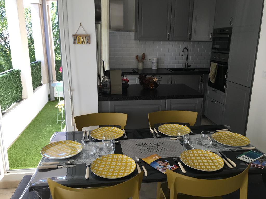 F&B'S Home Disneyland Paris Serris Extérieur photo